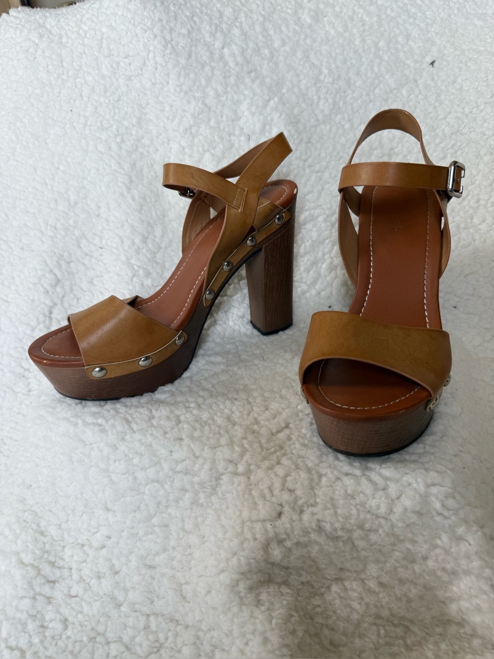 NEUTRAL BROWNS/WOOD CHUNKY PLATFORM HIGH HEELS